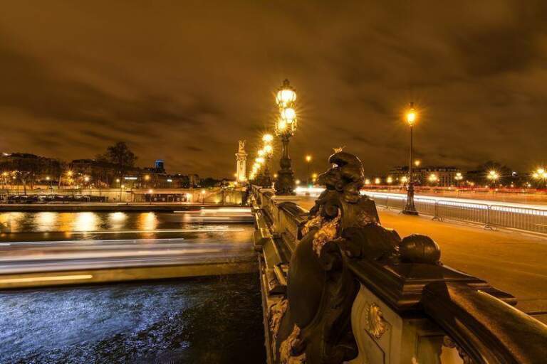 Cruceros de noche en el Sena en París